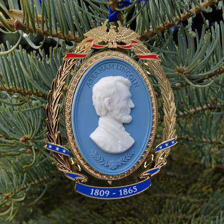 President Abraham Lincoln Cameo Ornament